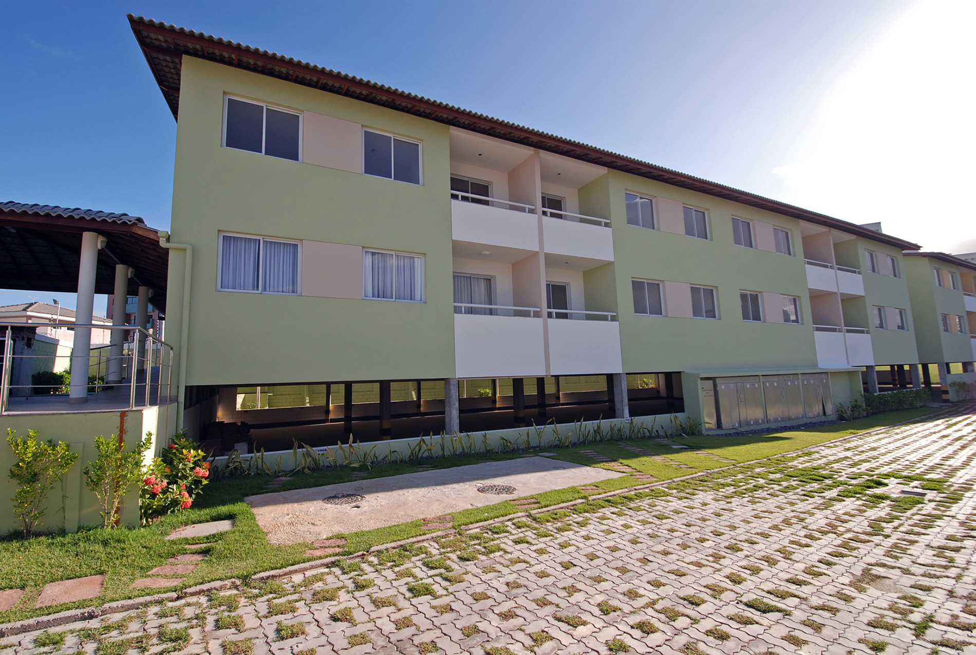 Apartamentos à 50 mts da Praia do Flamengo a venda