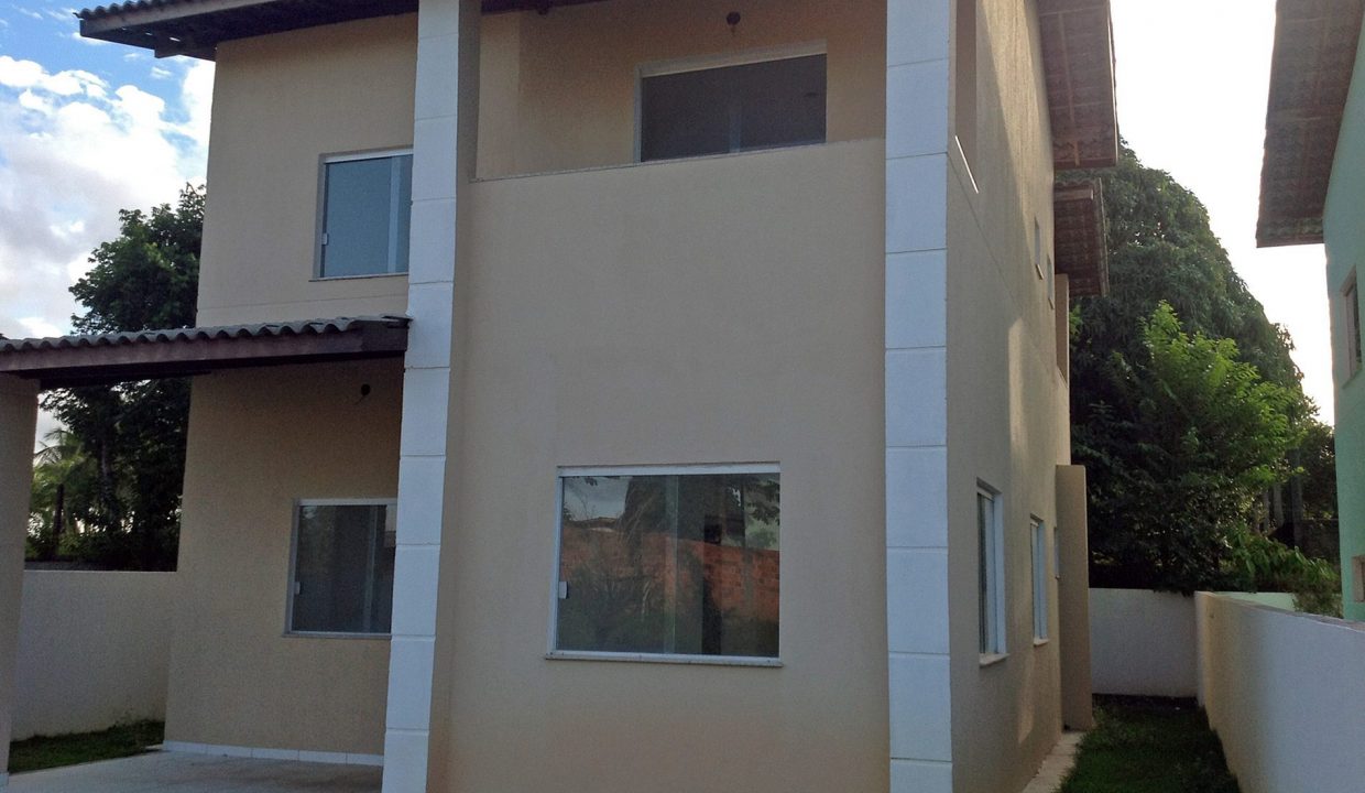 Moderna casa duplex a venda em Itinga