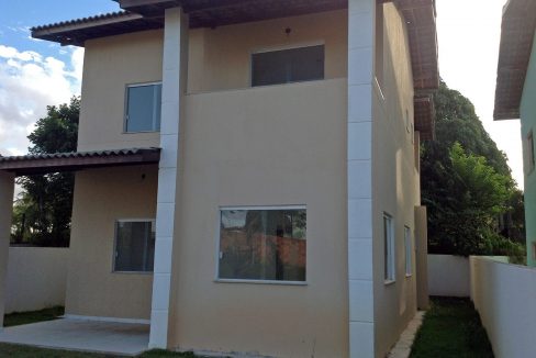 Moderna casa duplex a venda em Itinga