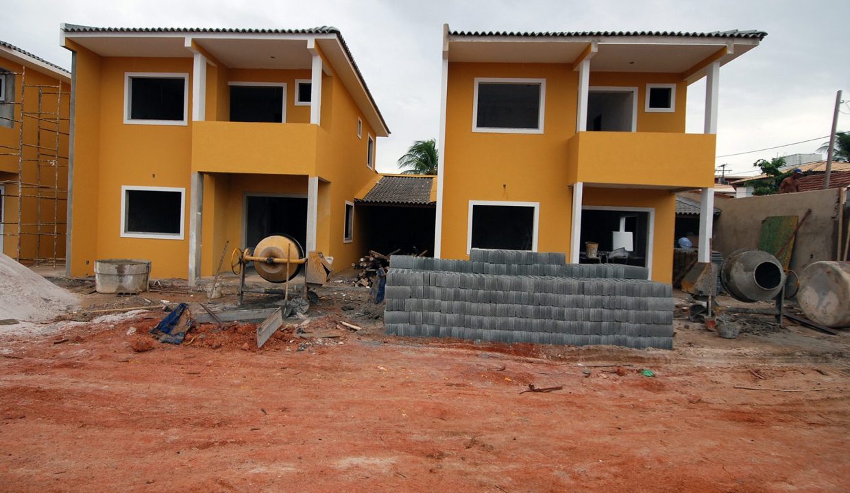 Nova casa a venda na Praia de Ipitanga