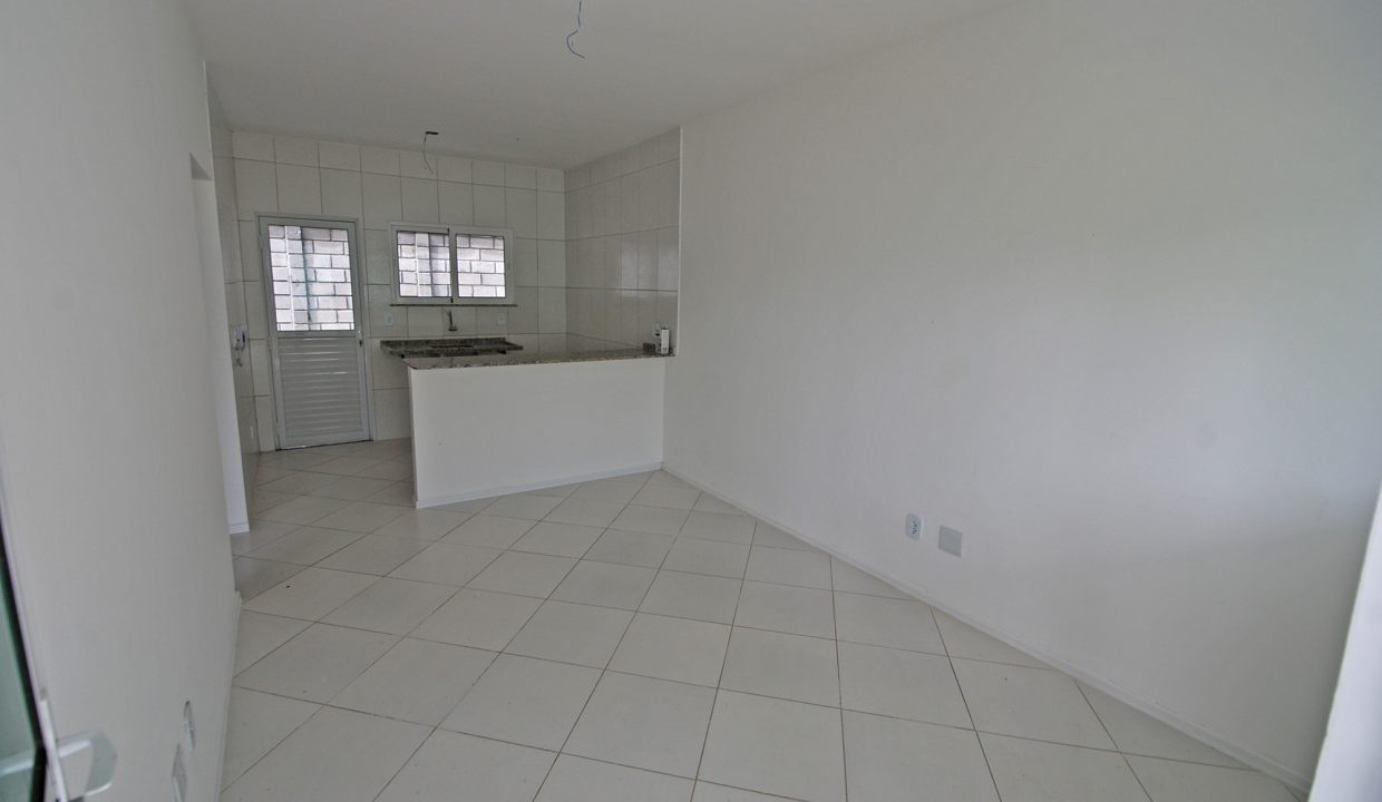 Casas térreas a venda em Abrantes com terrenos de 200 m² (2)