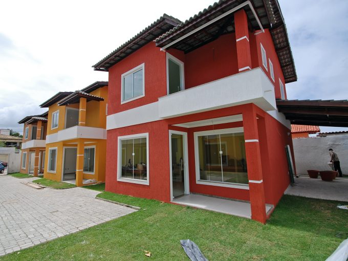 Condomínio com 6 casas duplex a venda em Ipitanga