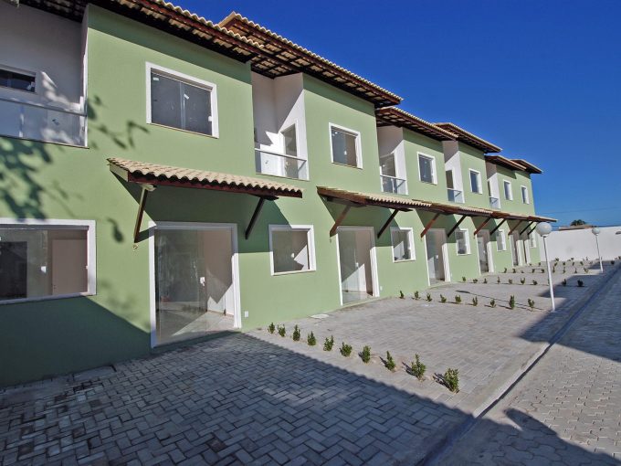 Casa nova duplex à venda em Ipitanga
