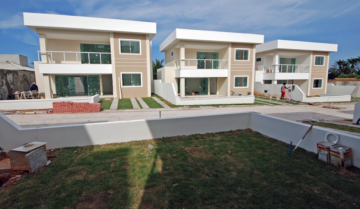 Casas de 4 suites à venda em Buraquinho-10