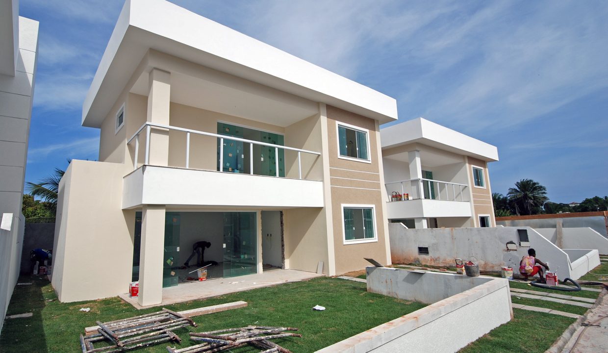 Casas de 4 suites à venda em Buraquinho-8