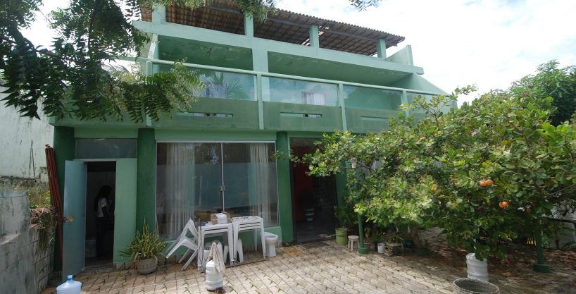Casa espaçosa à venda em Jauá - Camaçari