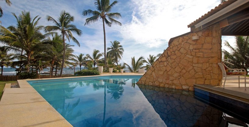 Fantástica casa beira mar Busca Vida Resort