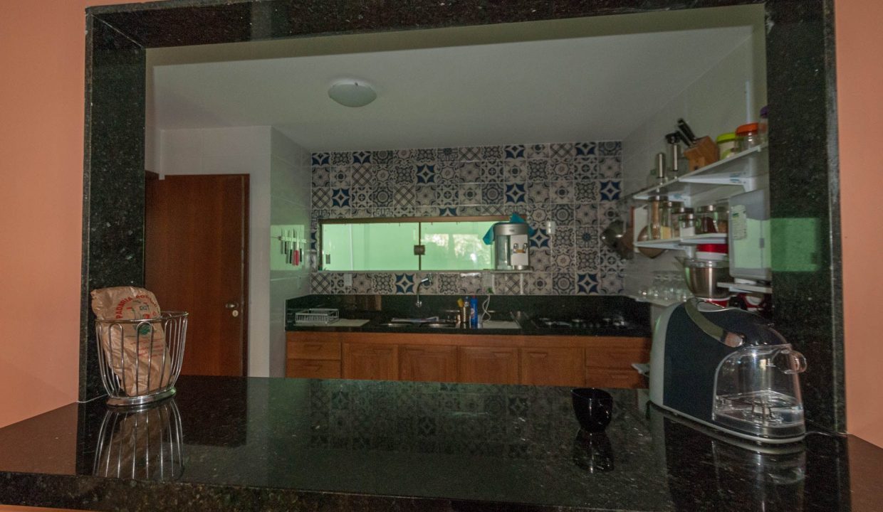 Casa reformada a venda em Itapuã Salvador-19