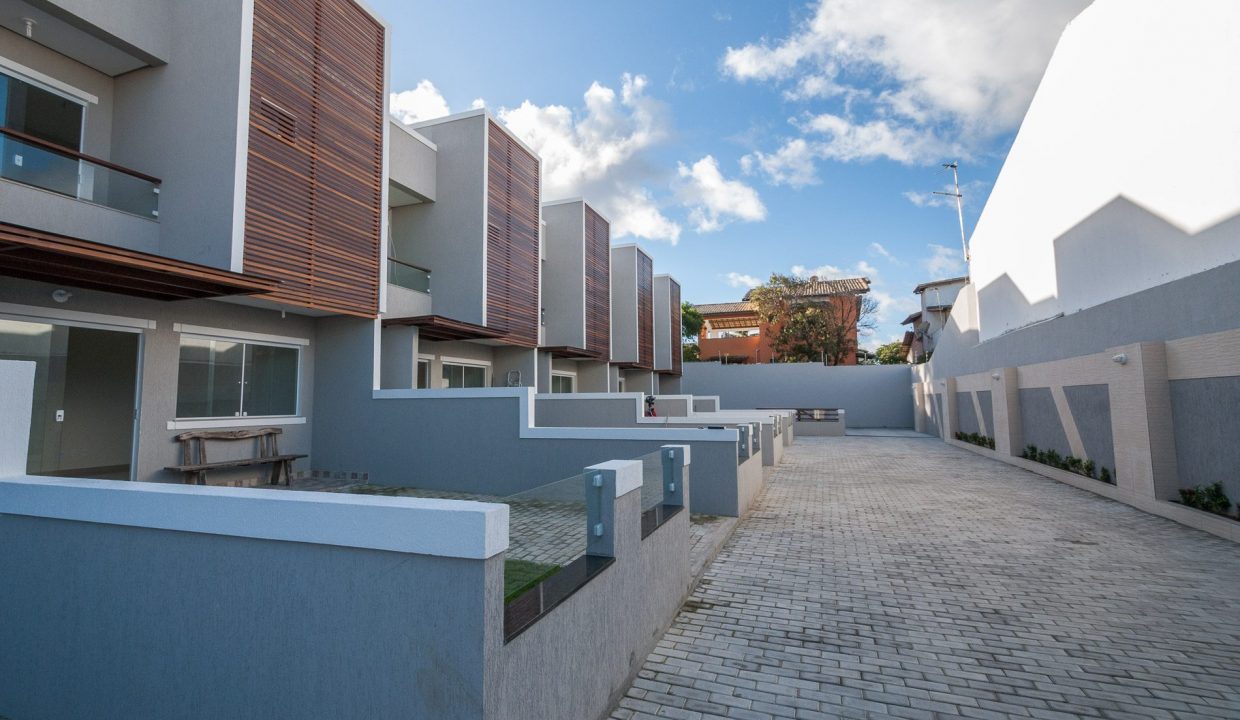 Casa duplex a venda em Ipitanga