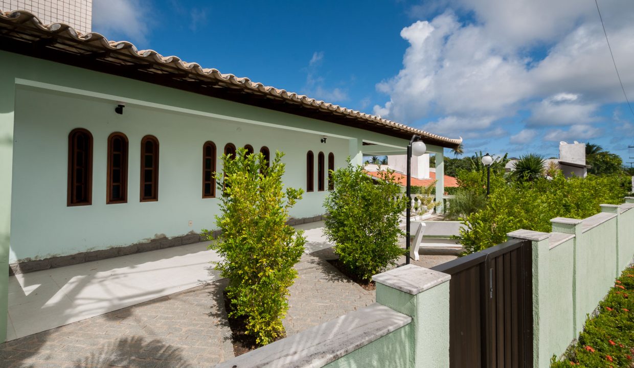 Casa térrea com piscina a venda em Lauro de Freitas (28)