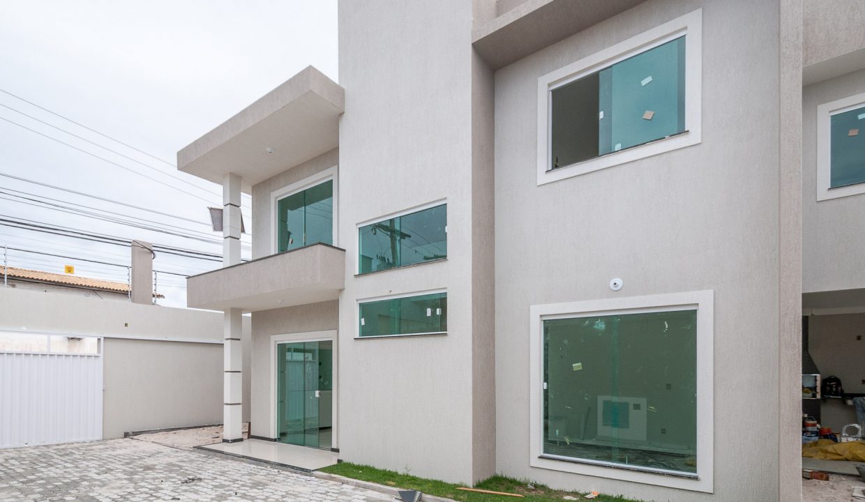 Condomínio com casas novas a venda em Pitangueiras