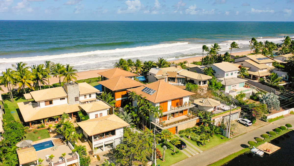 Casa de luxo frente à praia em Interlagos Bahia-11