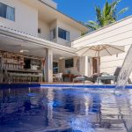 Casa di lusso con piscina in vendita a Vilas do Atlântico