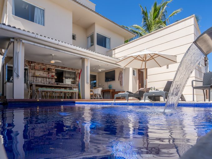 Casa de luxo com piscina a venda em Vilas do Atlântico