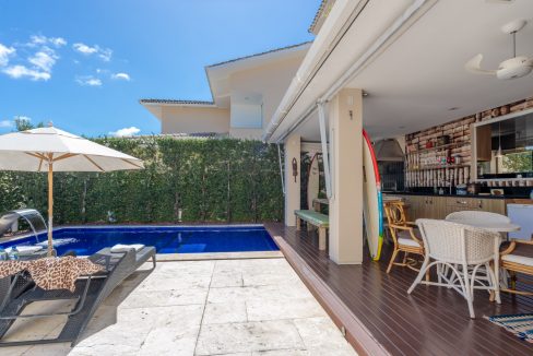Casa de luxo com piscina a venda em Vilas do Atlântico (10)