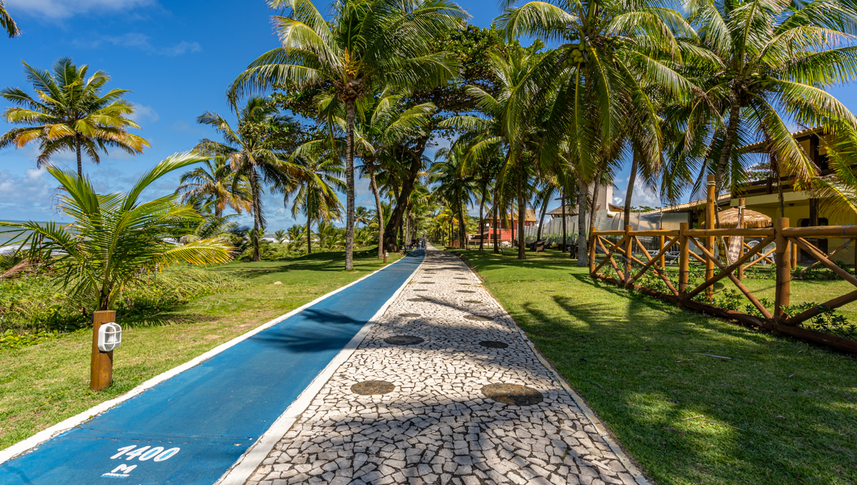Casa moderna de frente à praia a venda em Guarajuba (2)