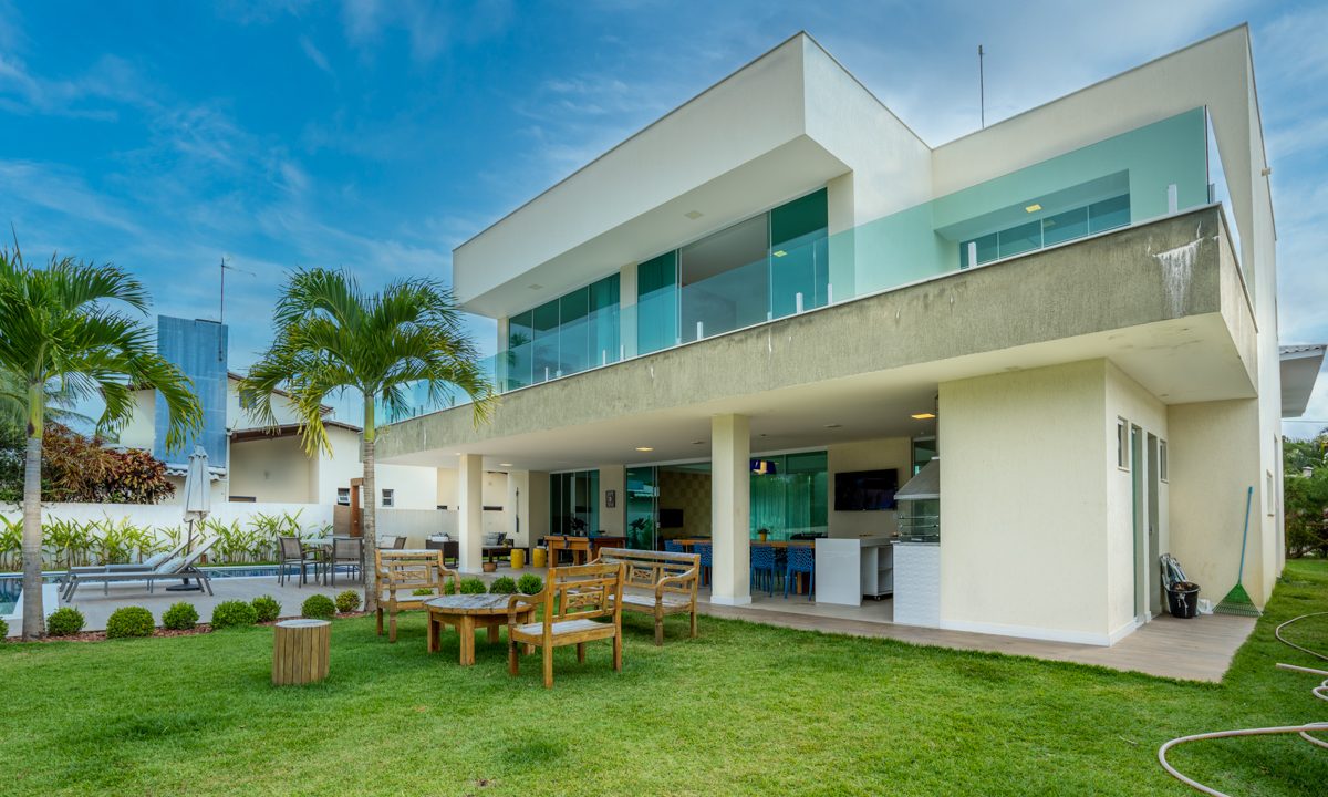 Casa moderna a venda perto da praia em Guarajuba-40