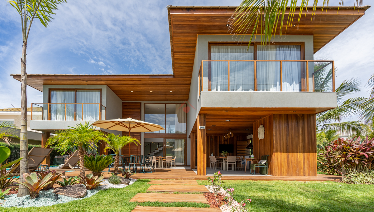 Casa moderna 100 m da praia a venda Guarajuba-4