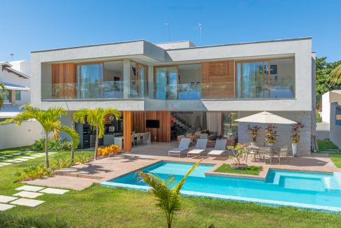 Casa de luxo a 80 m da praia a venda Guarajuba